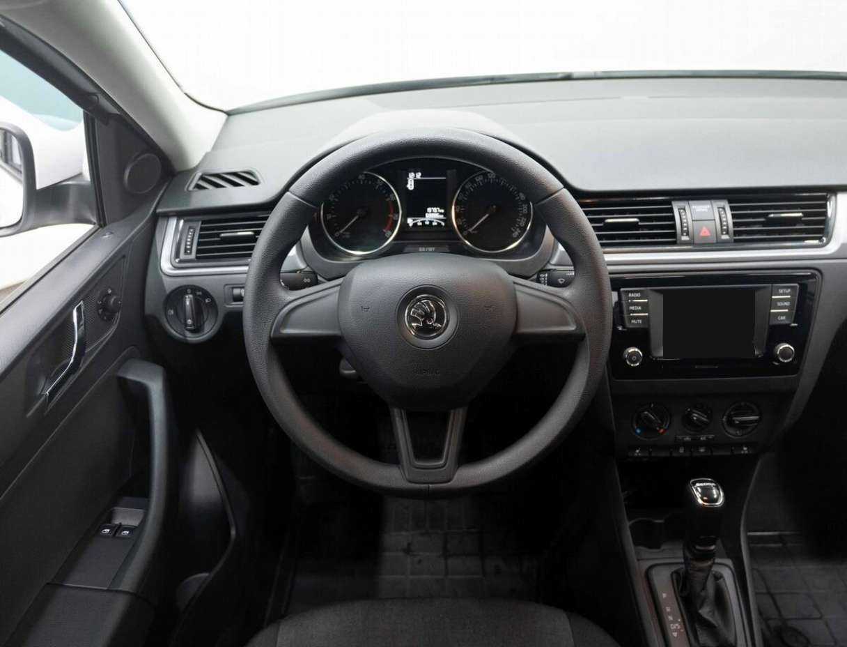 Купить Skoda Rapid, 2017, 68 800 км, фото №14