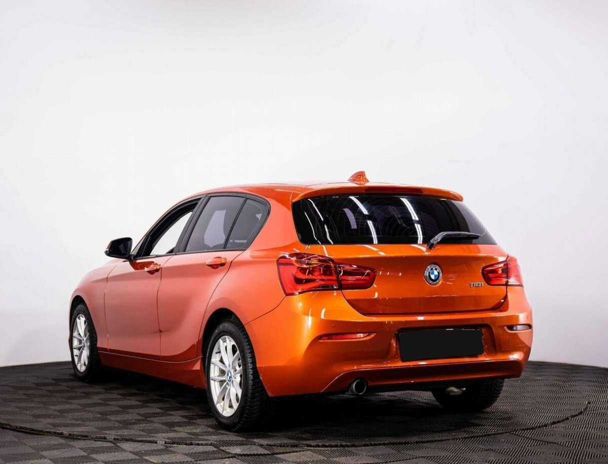 Купить BMW 1 серии 118i, 2017, 112 000 км, фото №4