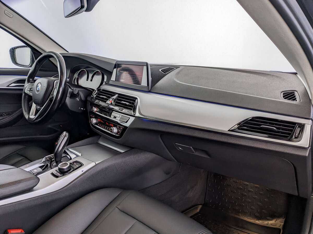 Купить BMW 5 серии 520i, 2018, 239 016 км, фото №9