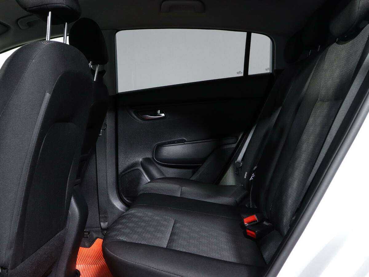 Купить Kia Rio X-Line, 2019, 91 600 км, фото №10