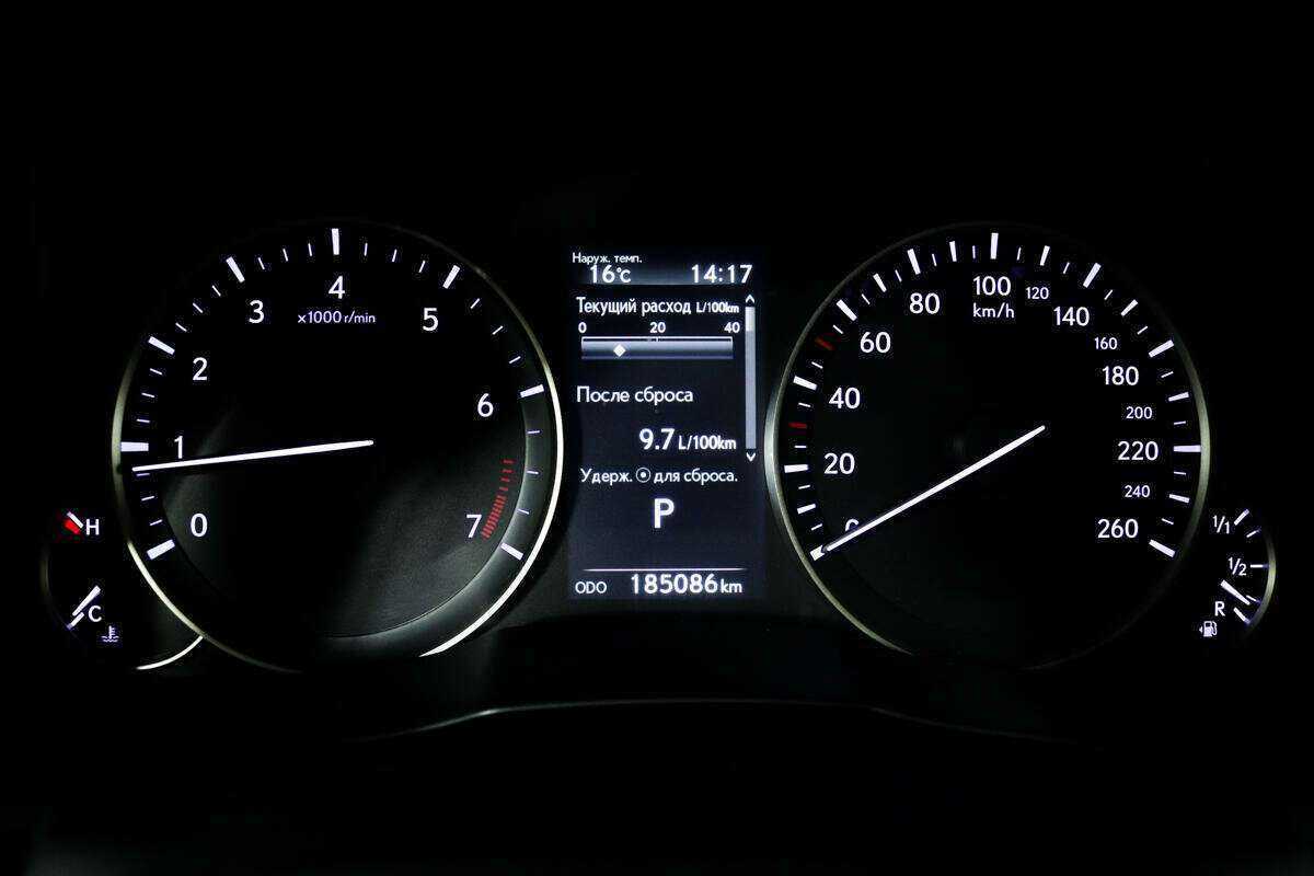 Купить Lexus ES 200, 2016, 185 085 км, фото №10