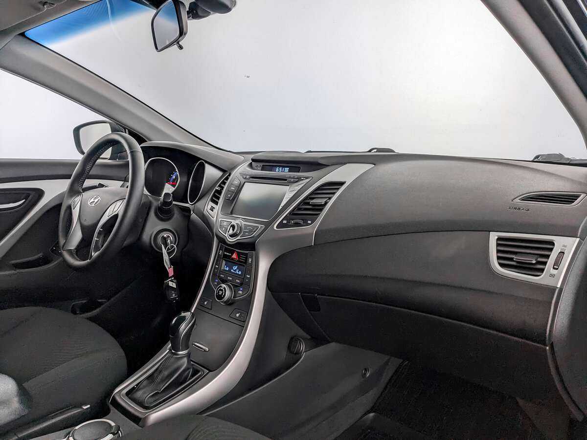 Купить Hyundai Elantra, 2014, 102 900 км, фото №9