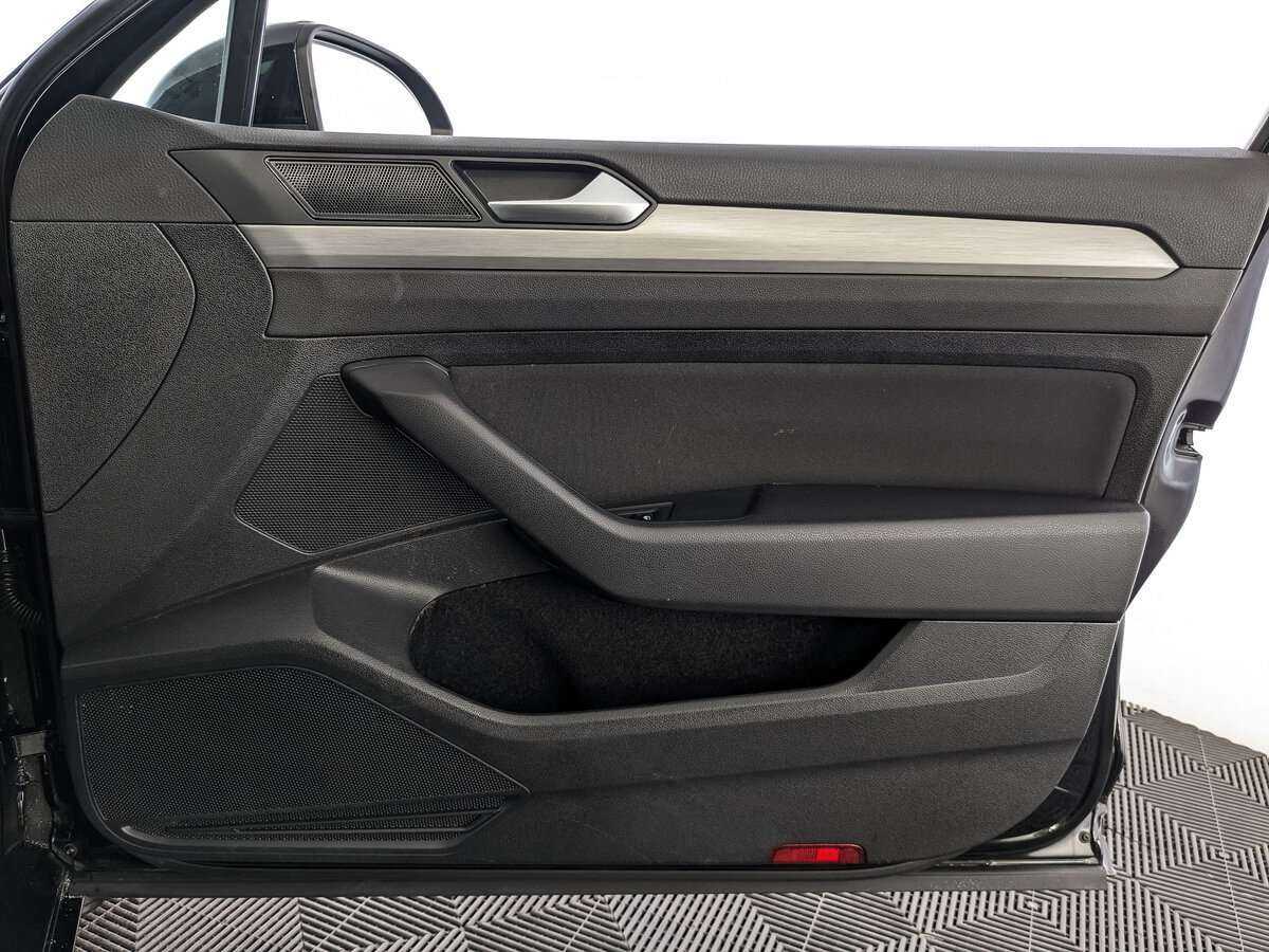 Купить Volkswagen Passat, 2016, 61 012 км, фото №20