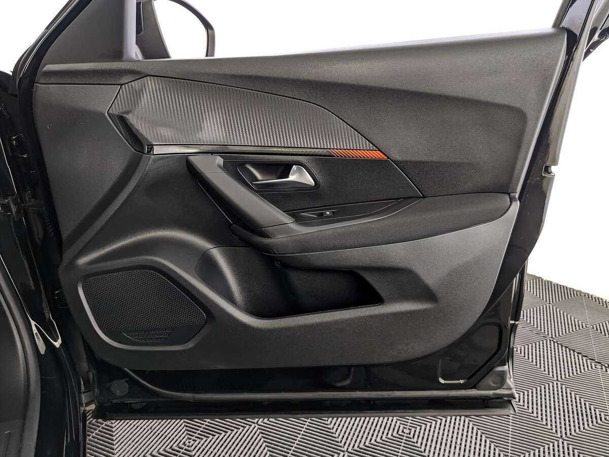 Купить Peugeot 2008, 2021, 21 780 км, фото №21
