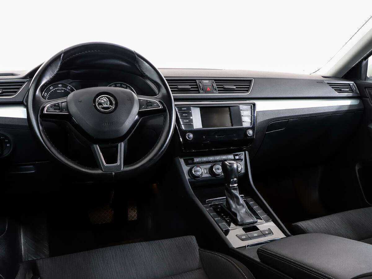 Купить Skoda Superb, 2016, 116 360 км, фото №9