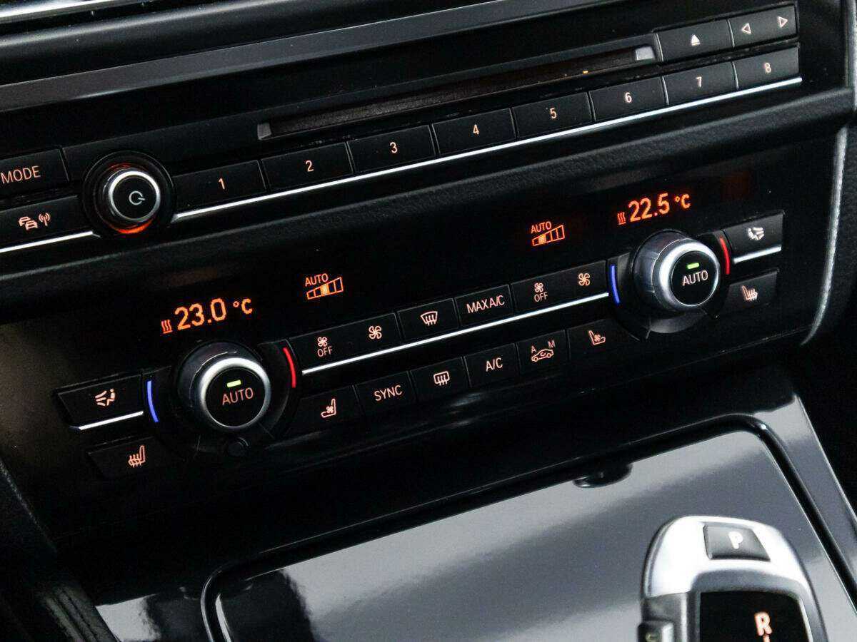 Купить BMW 5 серии 530d xDrive, 2014, 211 941 км, фото №19