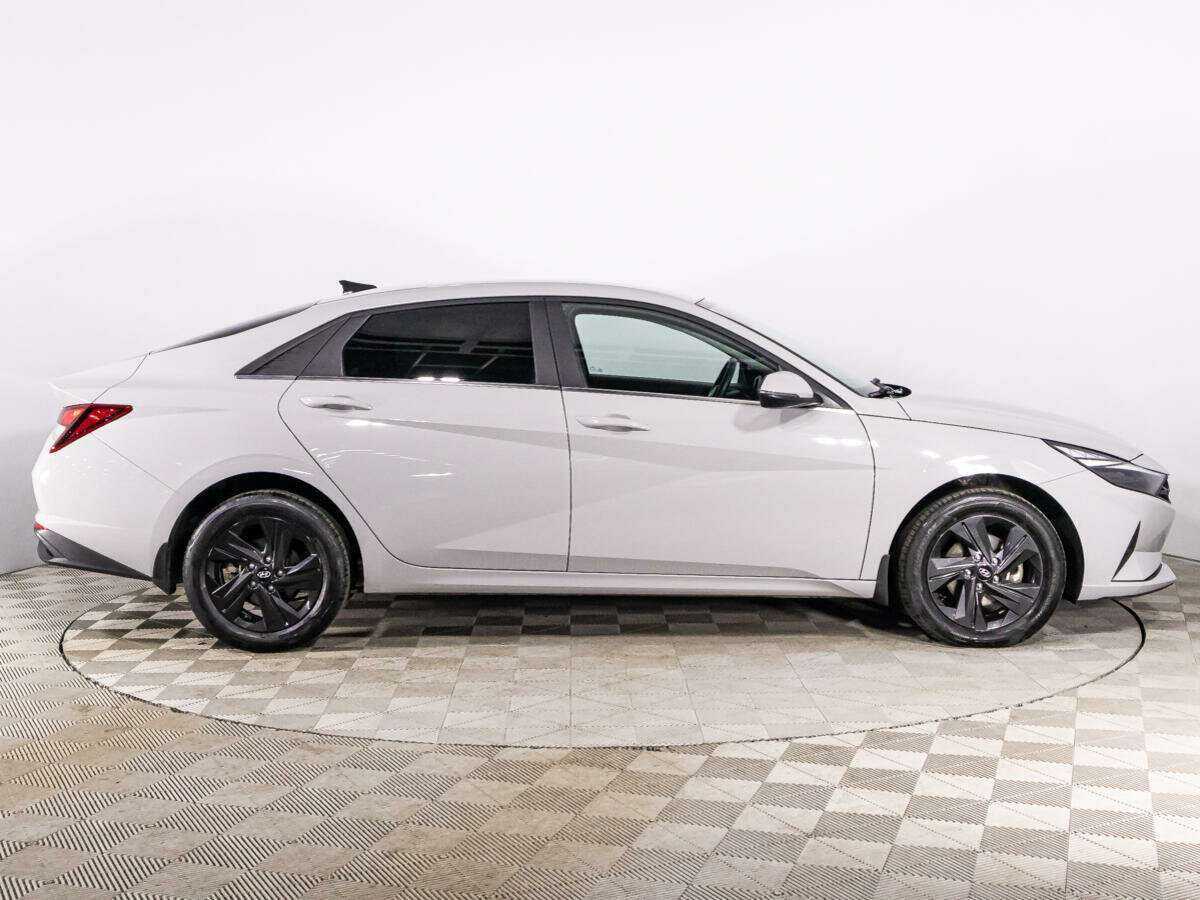 Купить Hyundai Elantra, 2021, 47 197 км, фото №4