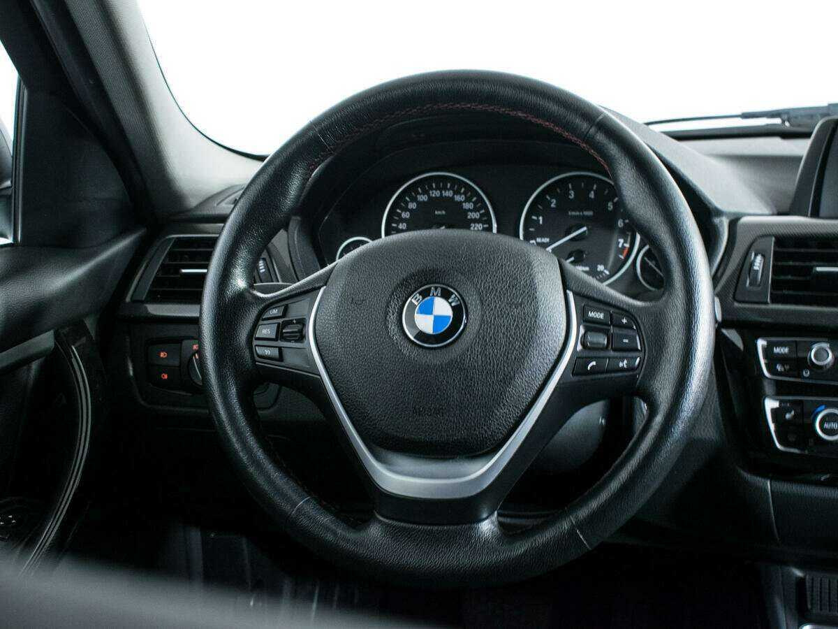 Купить BMW 3 серии 318i, 2017, 105 596 км, фото №14
