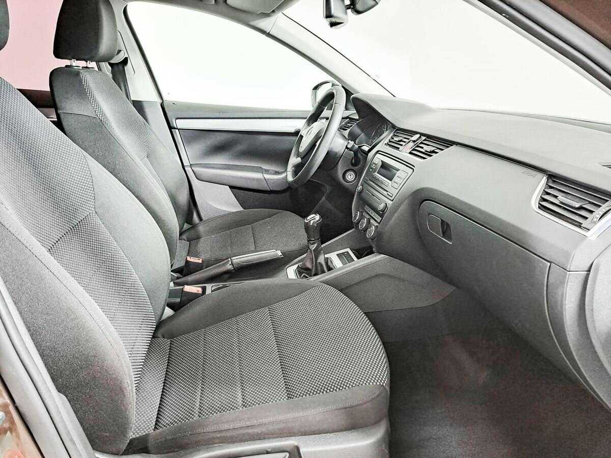 Купить Skoda Octavia, 2014, 220 000 км, фото №8