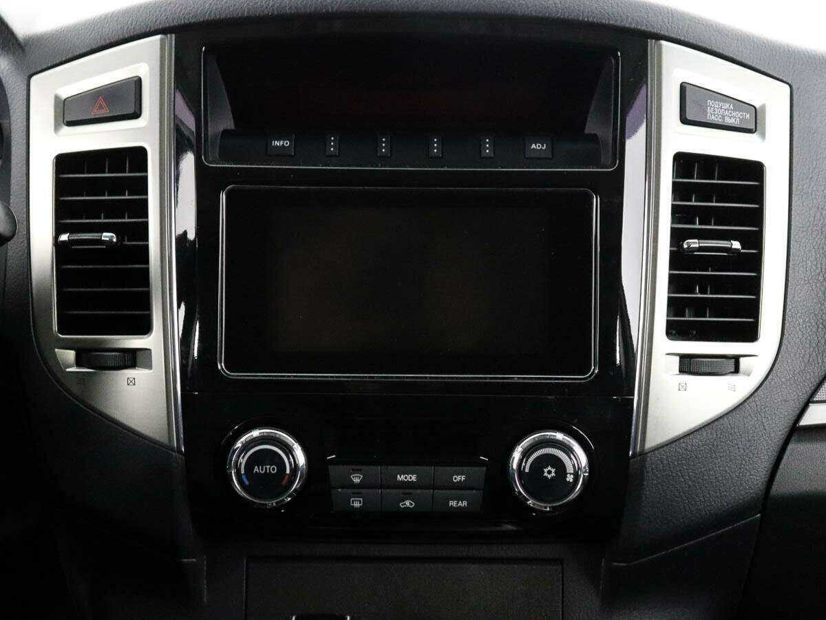 Купить Mitsubishi Pajero, 2015, 75 250 км, фото №9