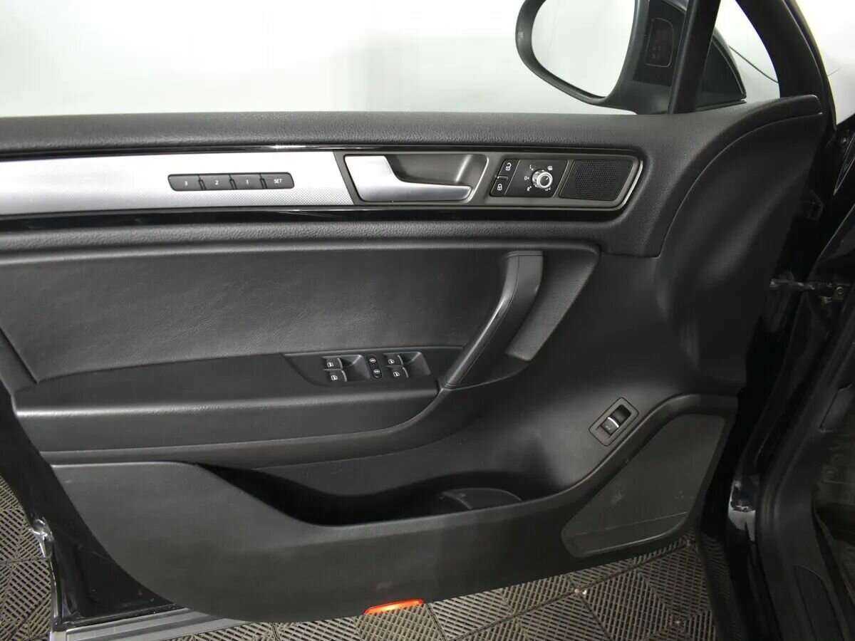 Купить Volkswagen Touareg, 2014, 330 000 км, фото №15