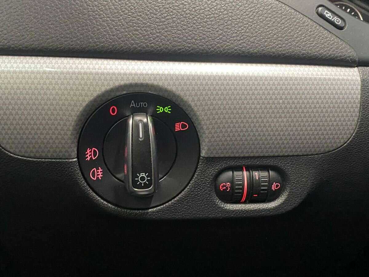 Купить Volkswagen Jetta, 2013, 125 800 км, фото №15