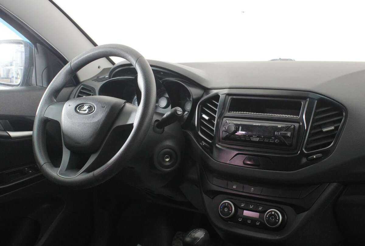 Купить Lada (ВАЗ) Vesta, 2017, 132 000 км, фото №9