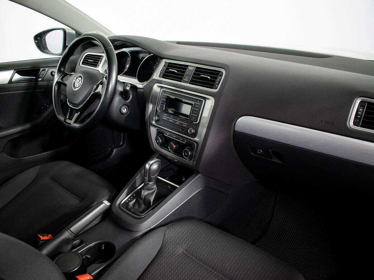 Купить Volkswagen Jetta, 2018, 82 587 км, фото №9
