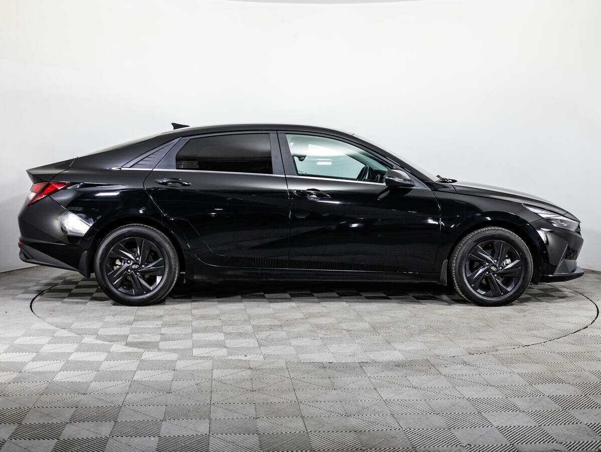 Купить Hyundai Elantra, 2020, 91 268 км, фото №4