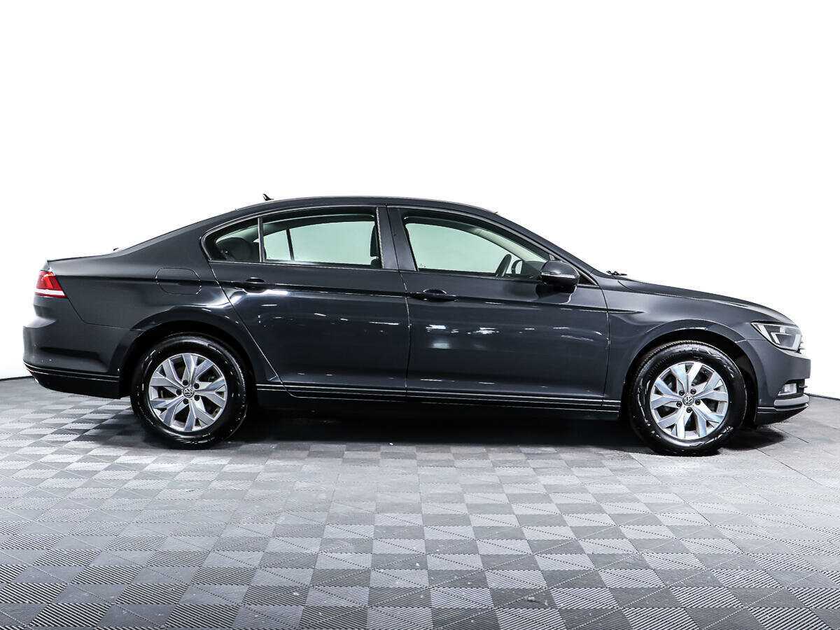 Купить Volkswagen Passat, 2017, 113 460 км, фото №4