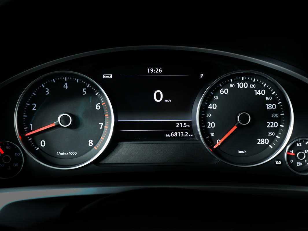 Купить Volkswagen Touareg, 2012, 168 392 км, фото №10