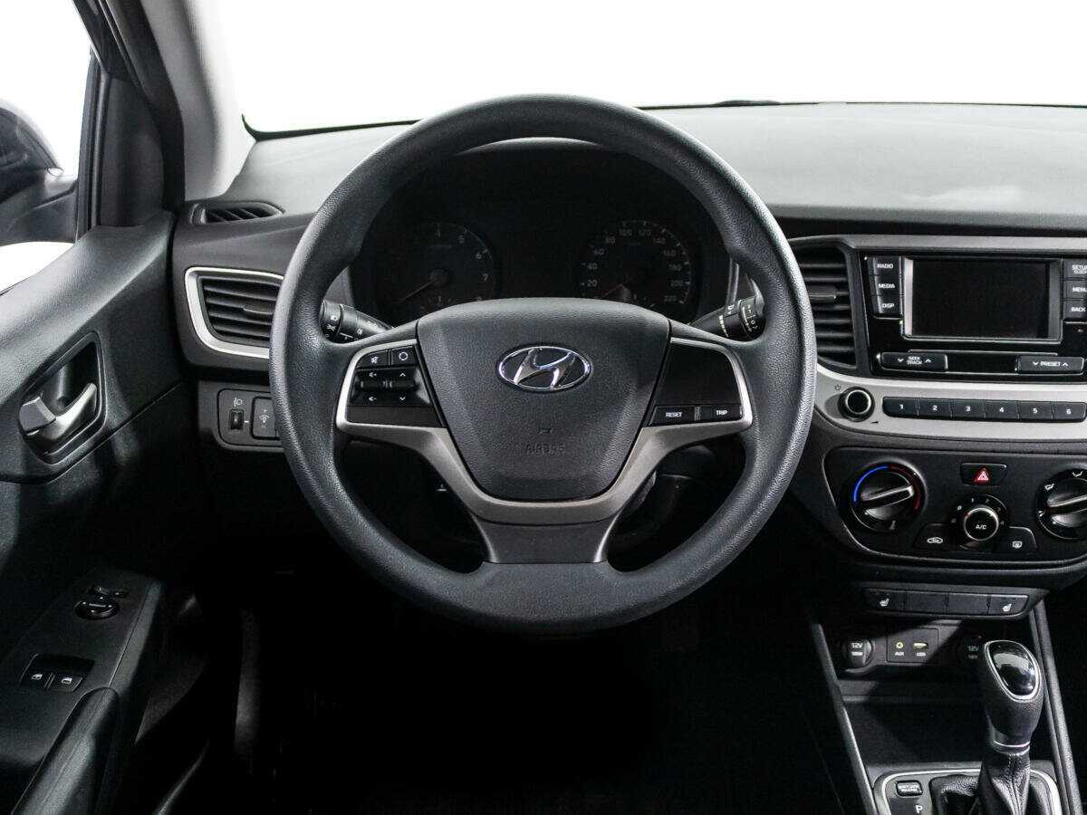 Купить Hyundai Solaris, 2017, 82 946 км, фото №16