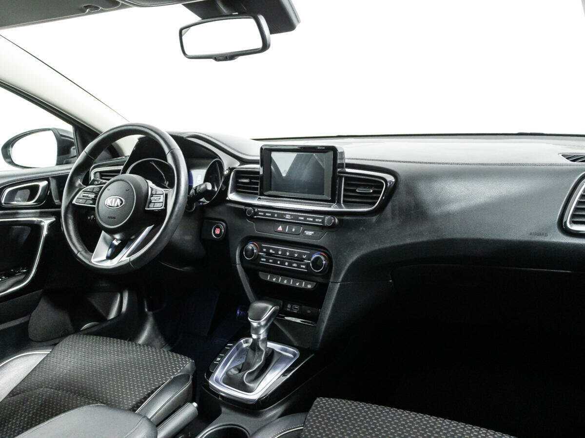 Купить Kia Ceed, 2019, 116 000 км, фото №9