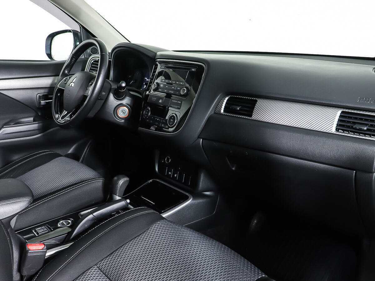 Купить Mitsubishi Outlander, 2018, 71 629 км, фото №9