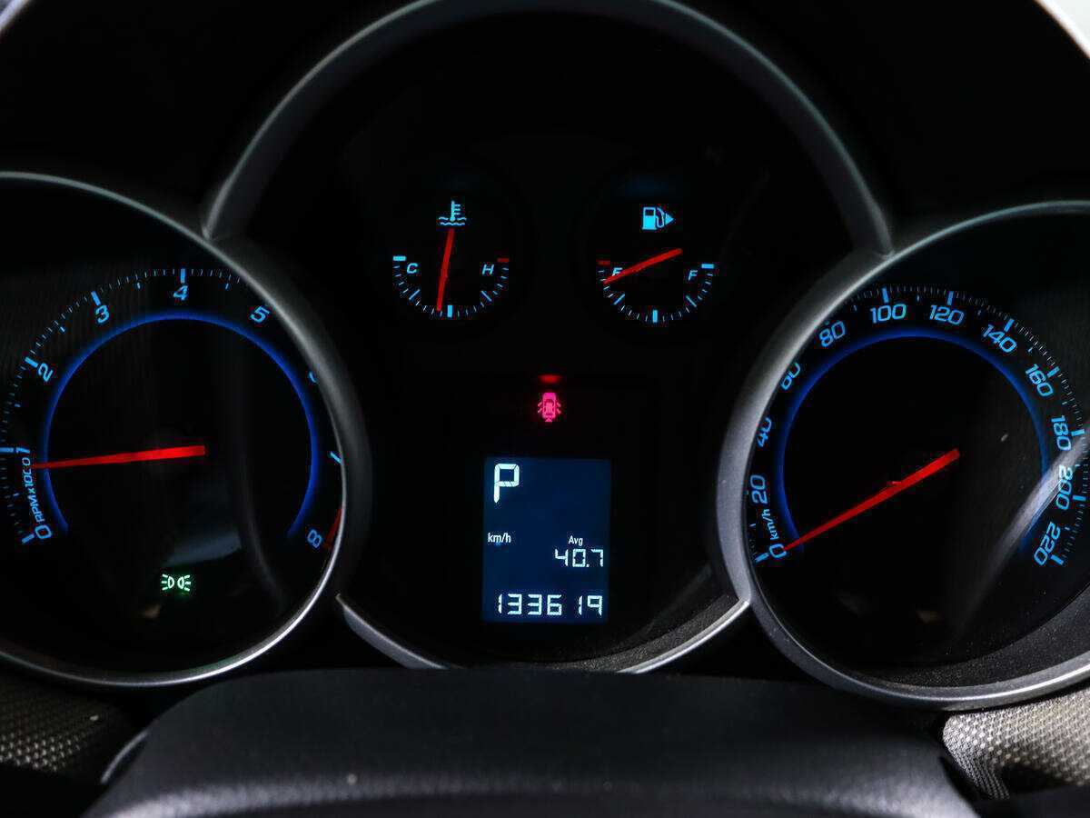 Купить Chevrolet Cruze, 2014, 133 617 км, фото №9