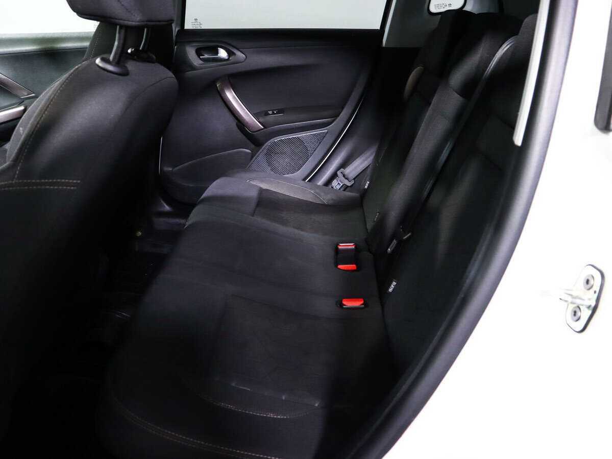 Купить Peugeot 2008, 2014, 92 000 км, фото №8