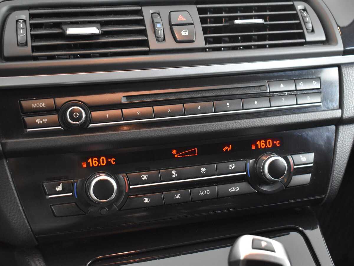 Купить BMW 5 серии 520d, 2016, 174 365 км, фото №16