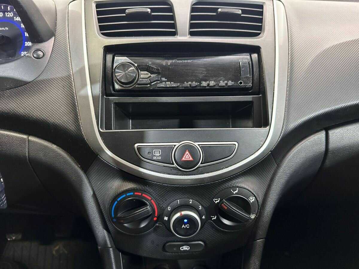 Купить Hyundai Solaris, 2014, 104 006 км, фото №13