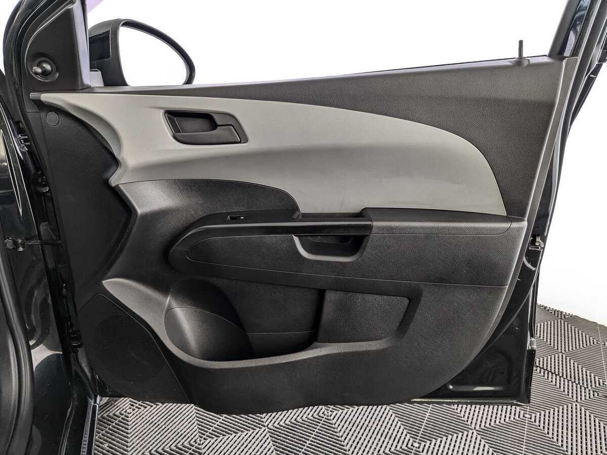 Купить Chevrolet Aveo, 2014, 83 759 км, фото №20