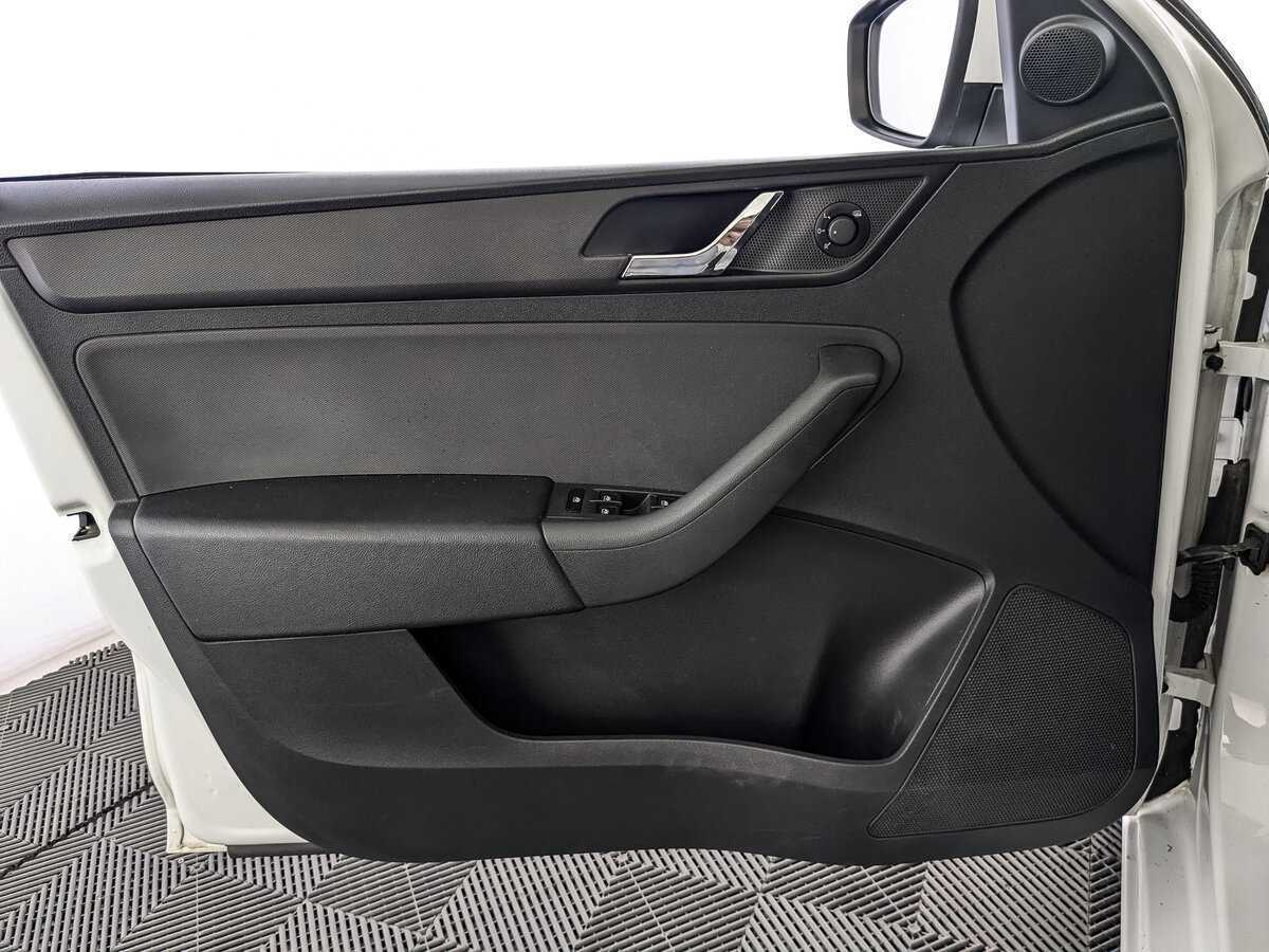 Купить Skoda Rapid, 2015, 177 980 км, фото №15