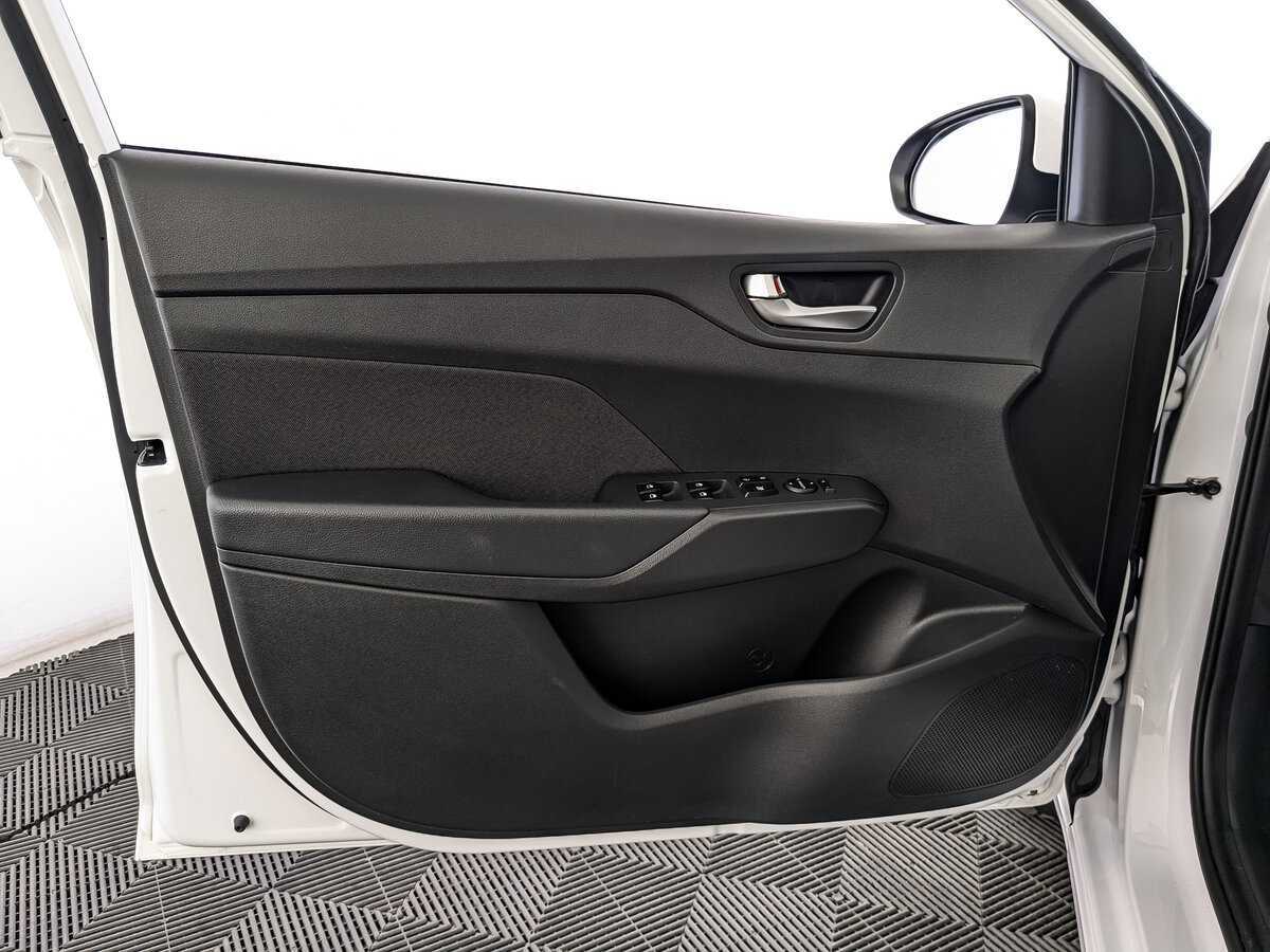 Купить Hyundai Solaris, 2022, 16 013 км, фото №15