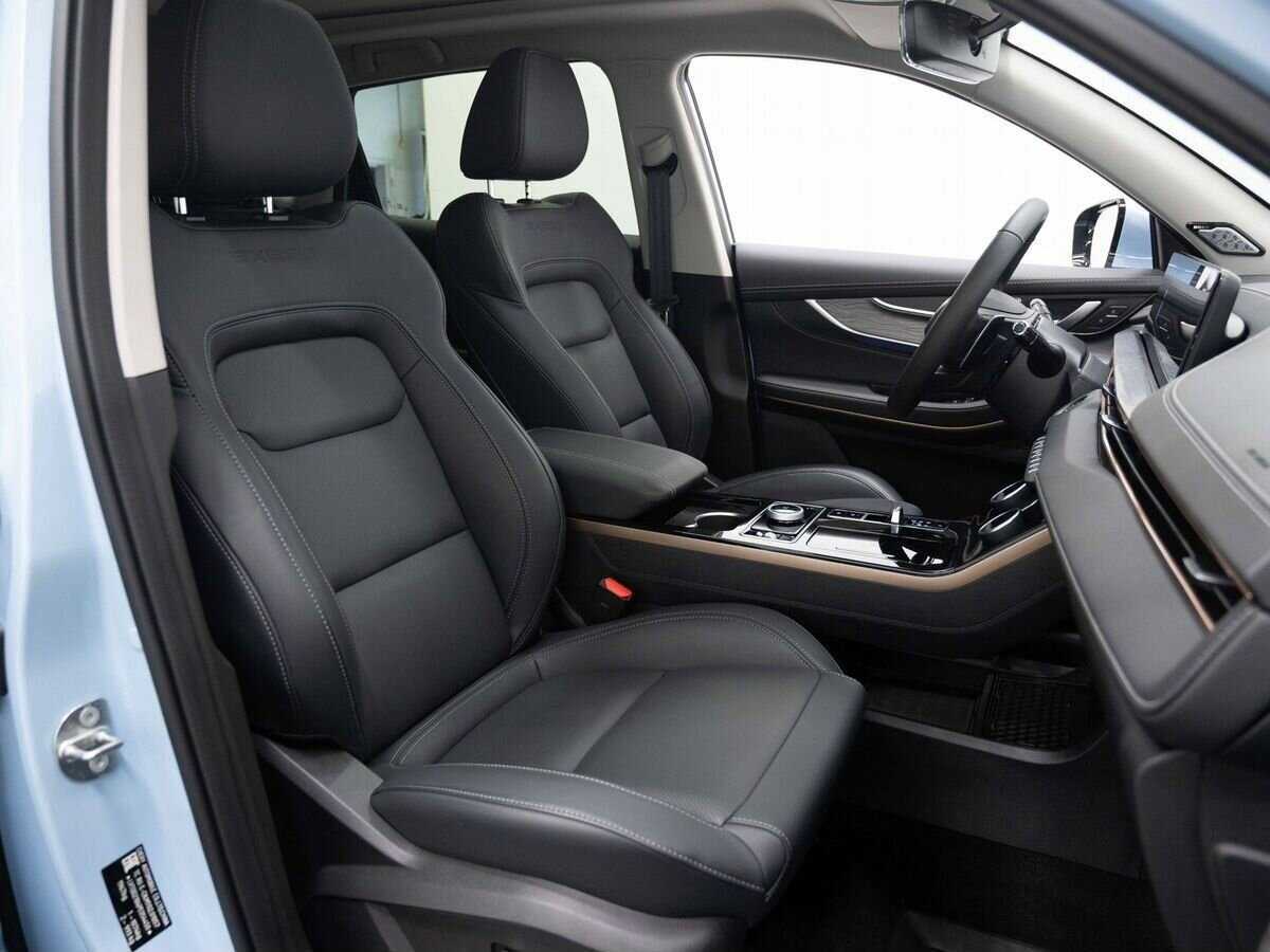 Купить EXEED LX, 2023, 2 571 км, фото №12