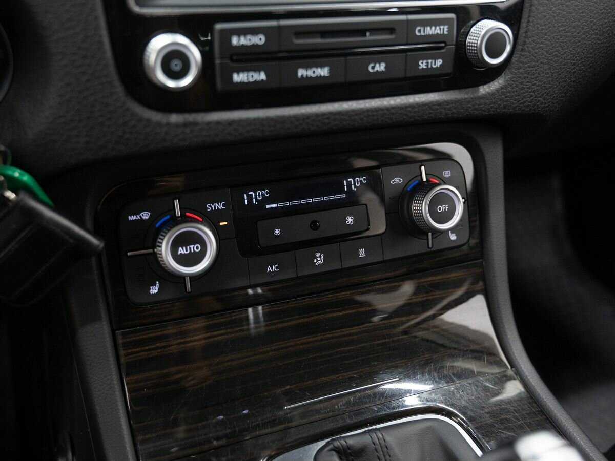 Купить Volkswagen Touareg, 2016, 151 040 км, фото №20