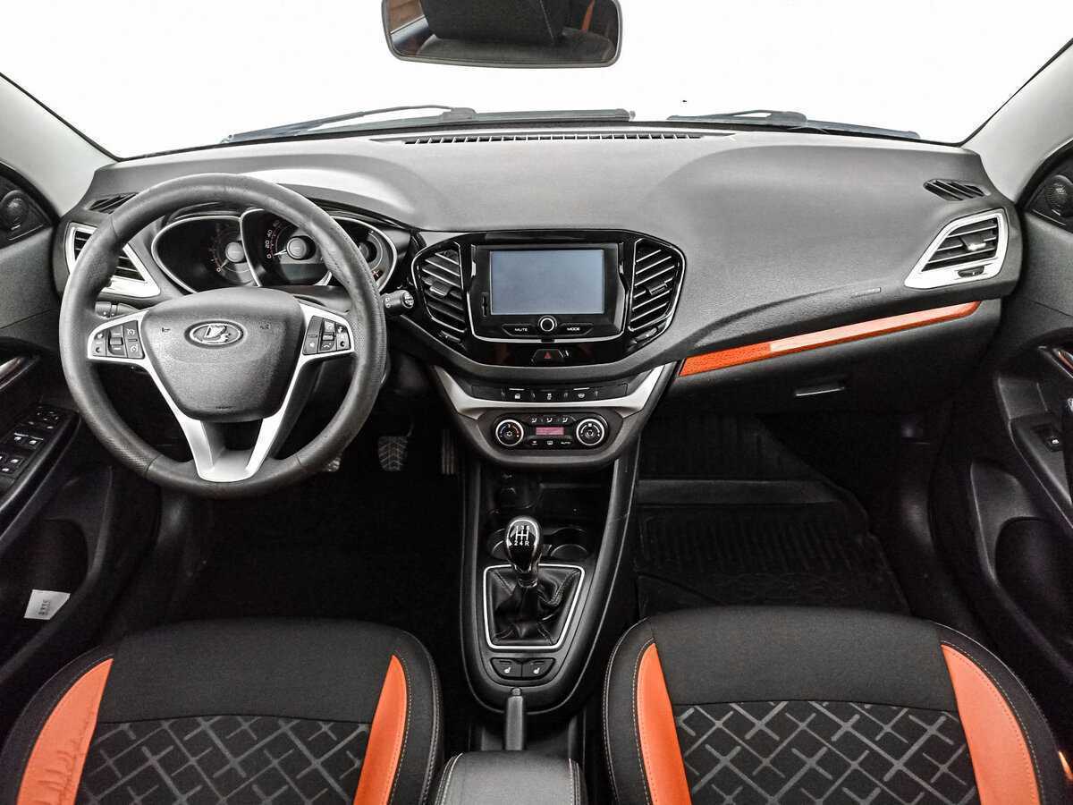 Купить Lada (ВАЗ) Vesta SW Cross, 2017, 320 079 км, фото №12