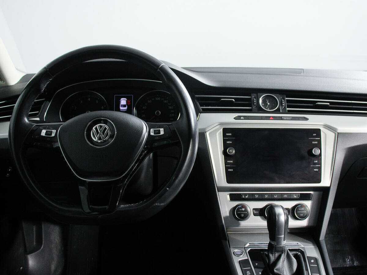 Купить Volkswagen Passat, 2018, 118 171 км, фото №12