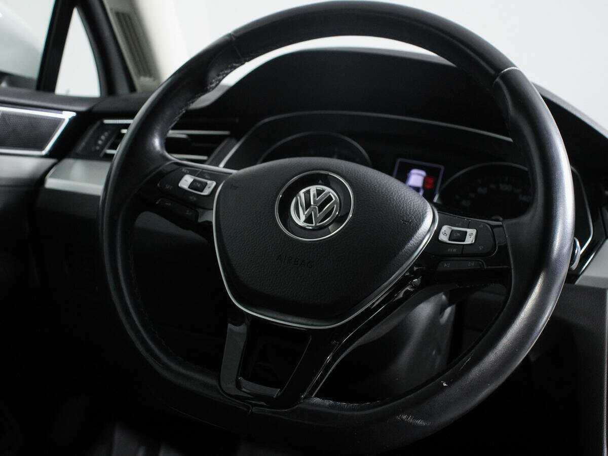 Купить Volkswagen Passat, 2018, 118 171 км, фото №19