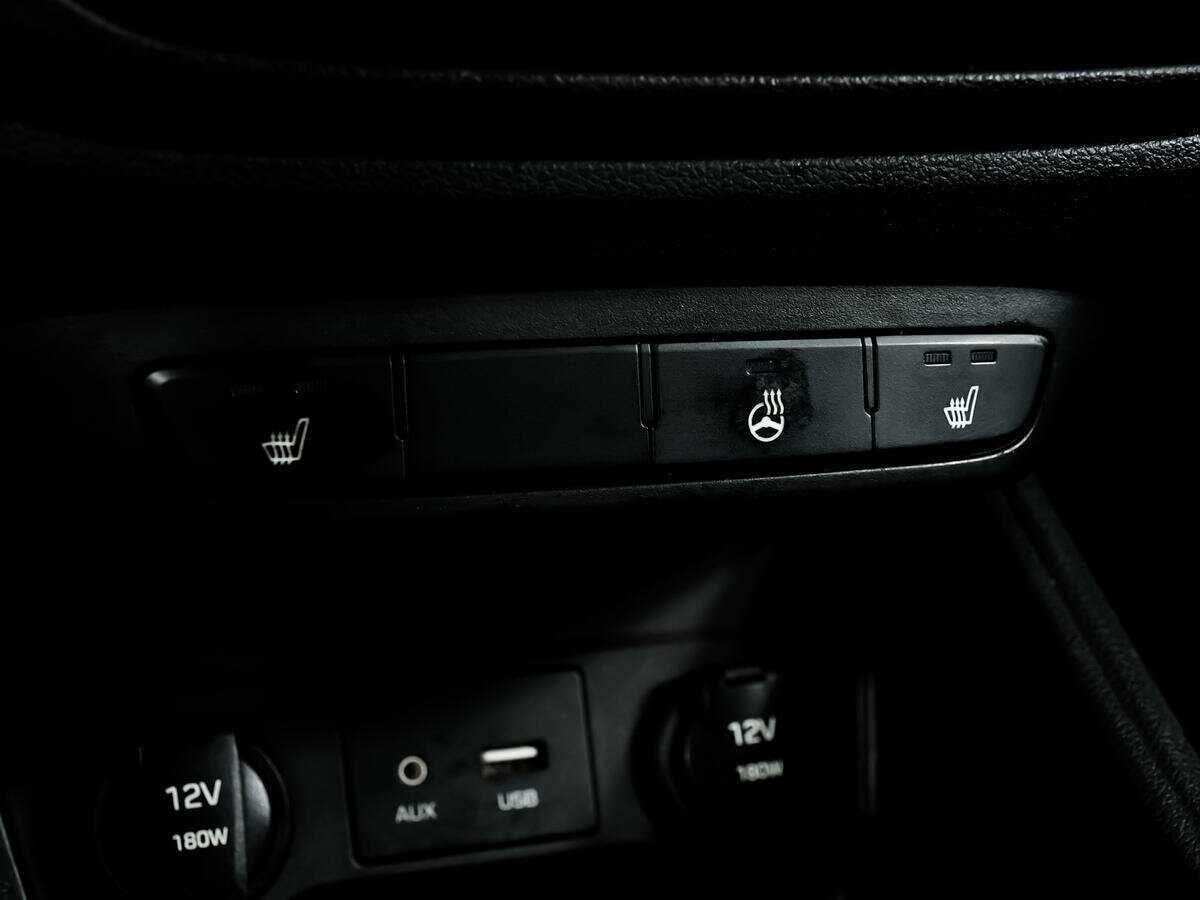 Купить Hyundai Solaris, 2017, 244 762 км, фото №14