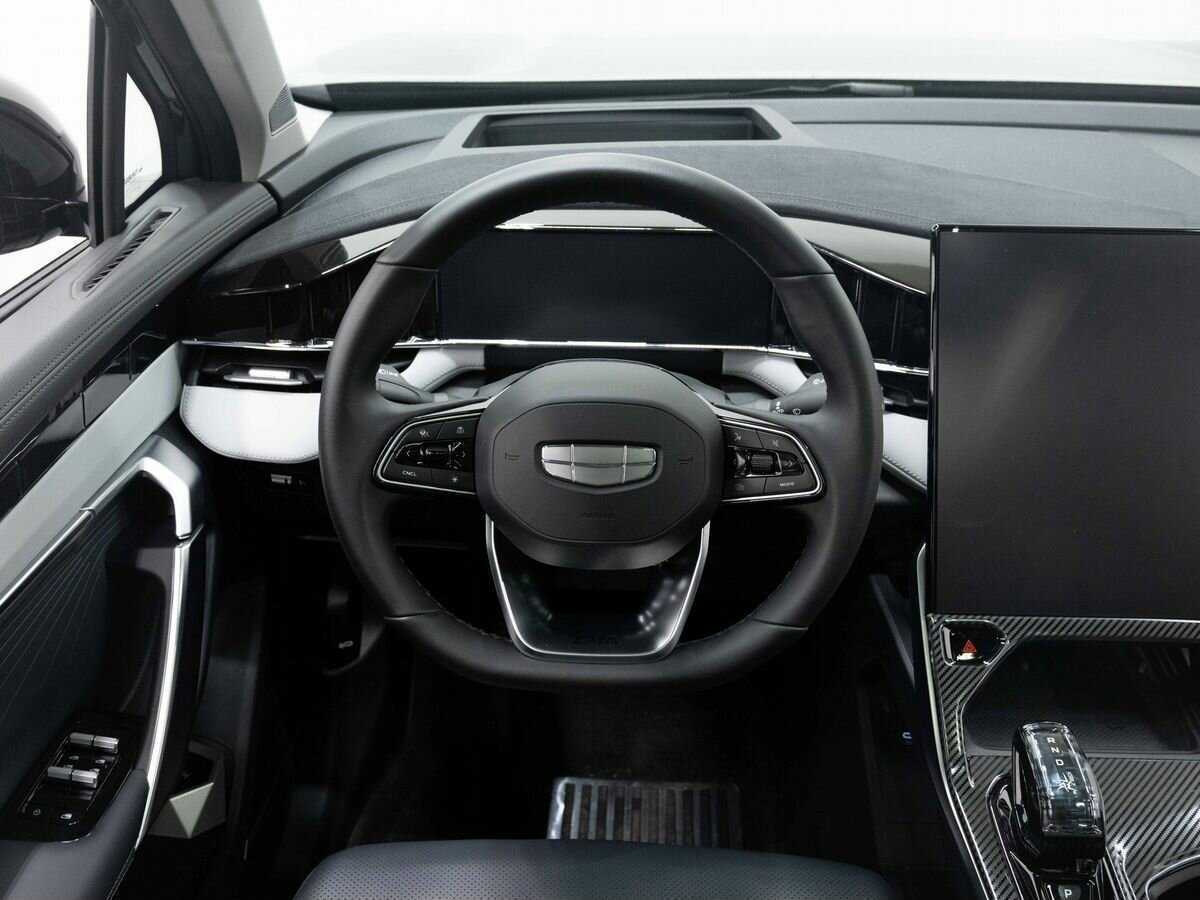 Купить Geely Atlas, 2023, 21 534 км, фото №17