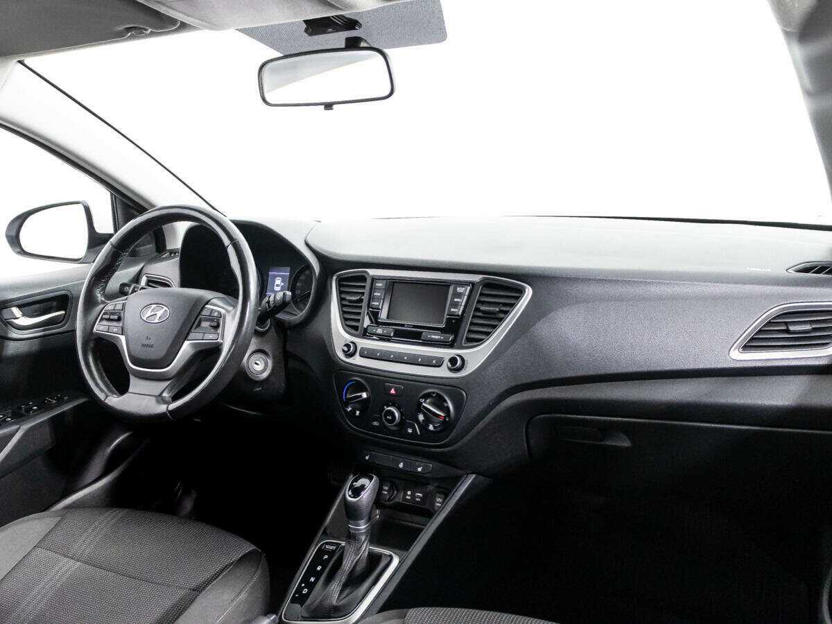 Купить Hyundai Solaris, 2018, 106 908 км, фото №9
