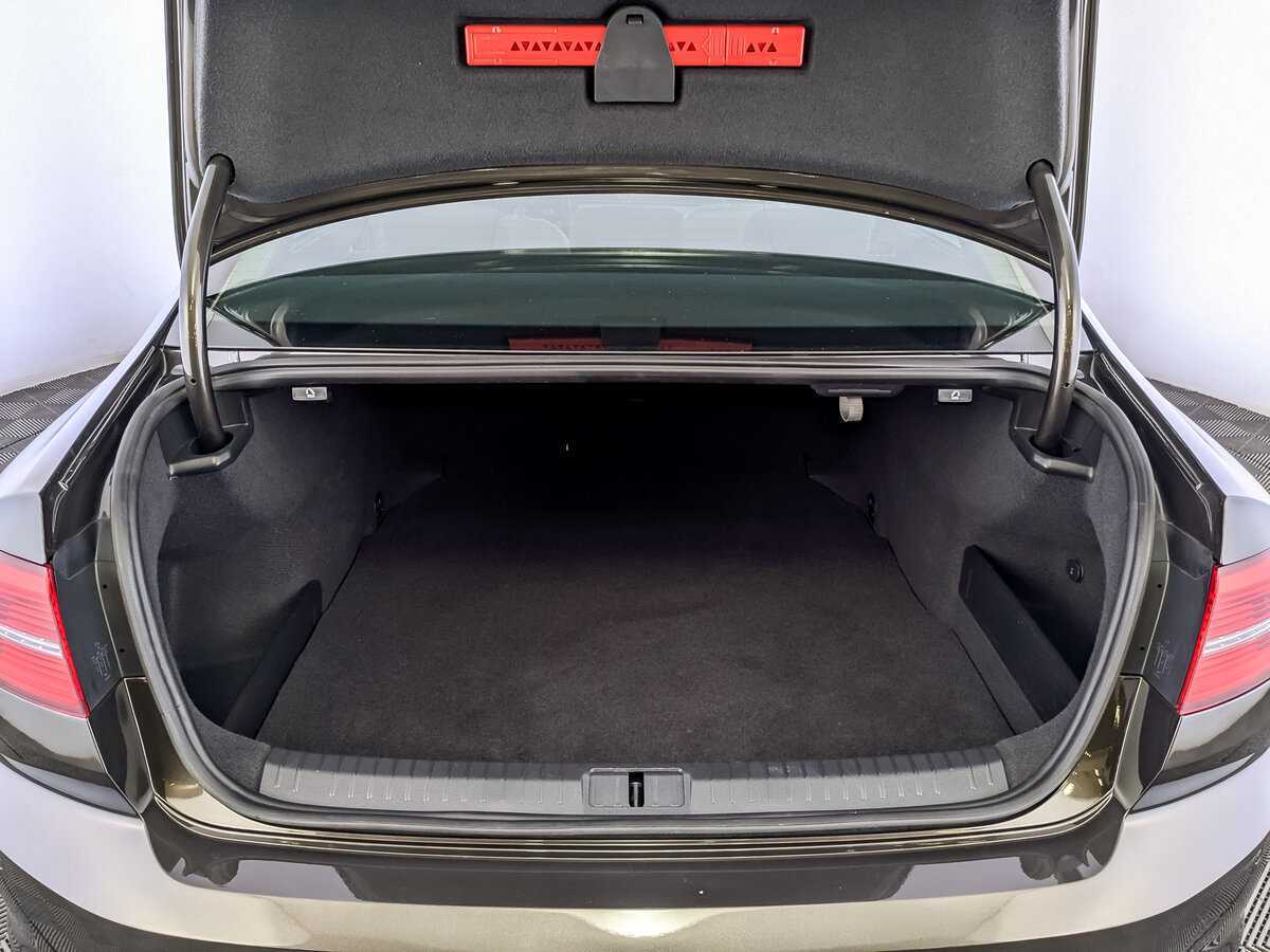 Купить Volkswagen Passat, 2017, 75 878 км, фото №10