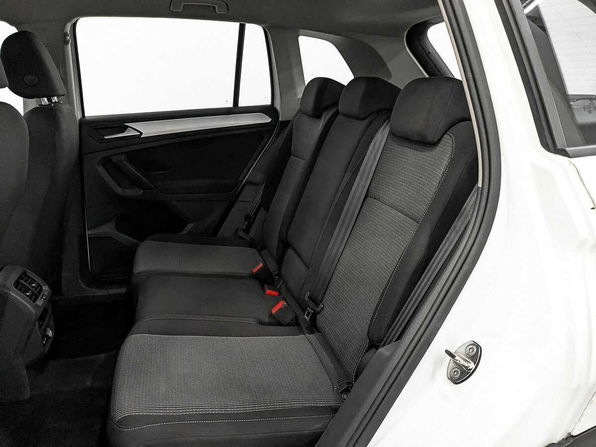 Купить Volkswagen Tiguan, 2021, 133 209 км, фото №16