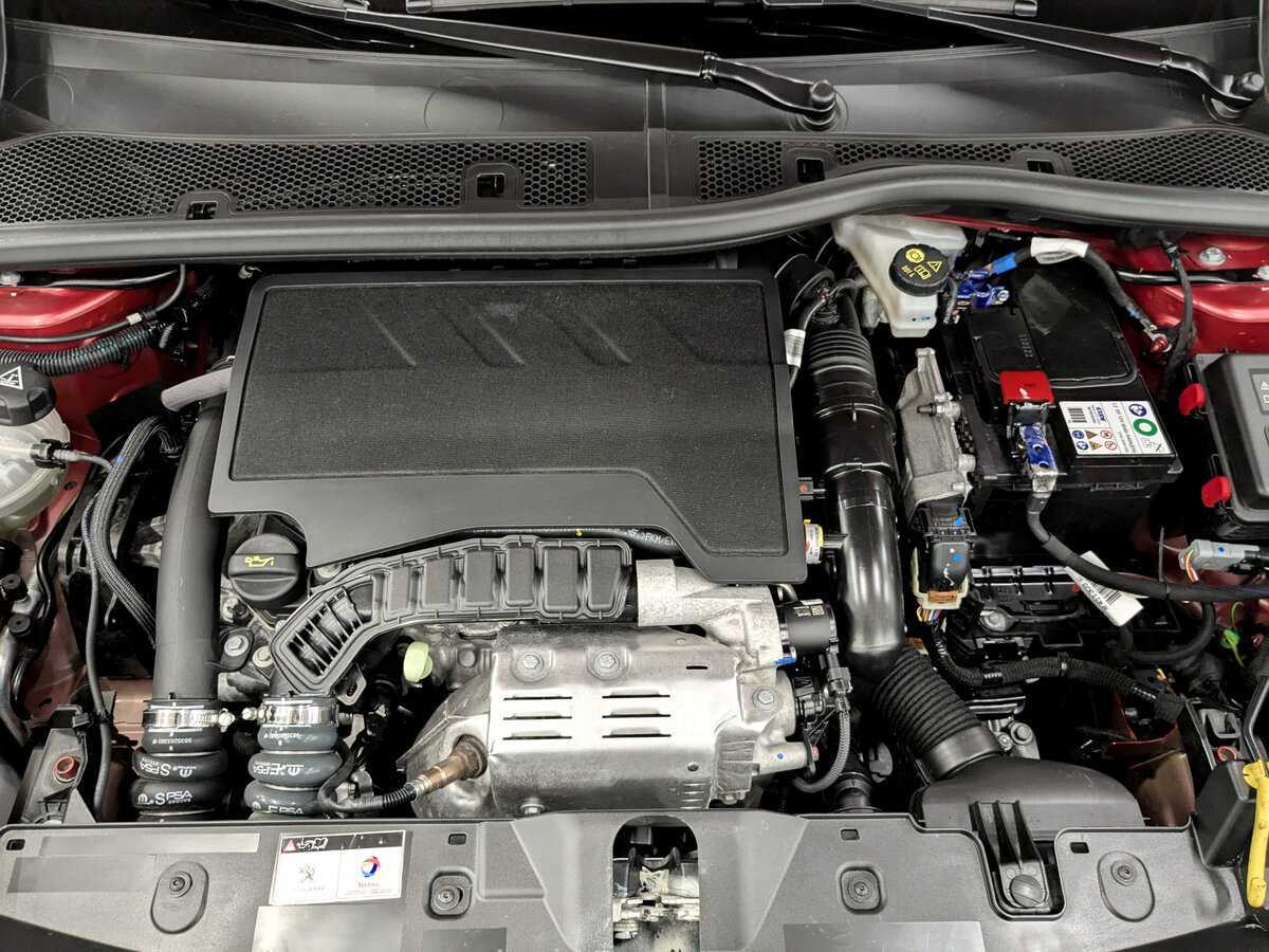 Купить Peugeot 2008 6AT, 2022, 16 797 км, фото №9