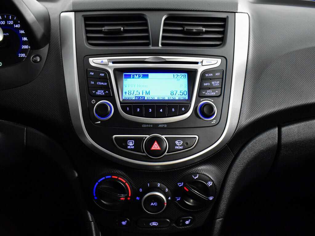 Купить Hyundai Solaris, 2014, 150 246 км, фото №13