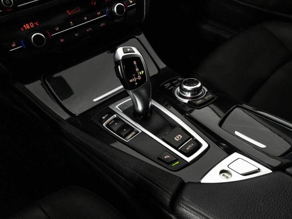 Купить BMW 5 серии 520d, 2013, 220 295 км, фото №15