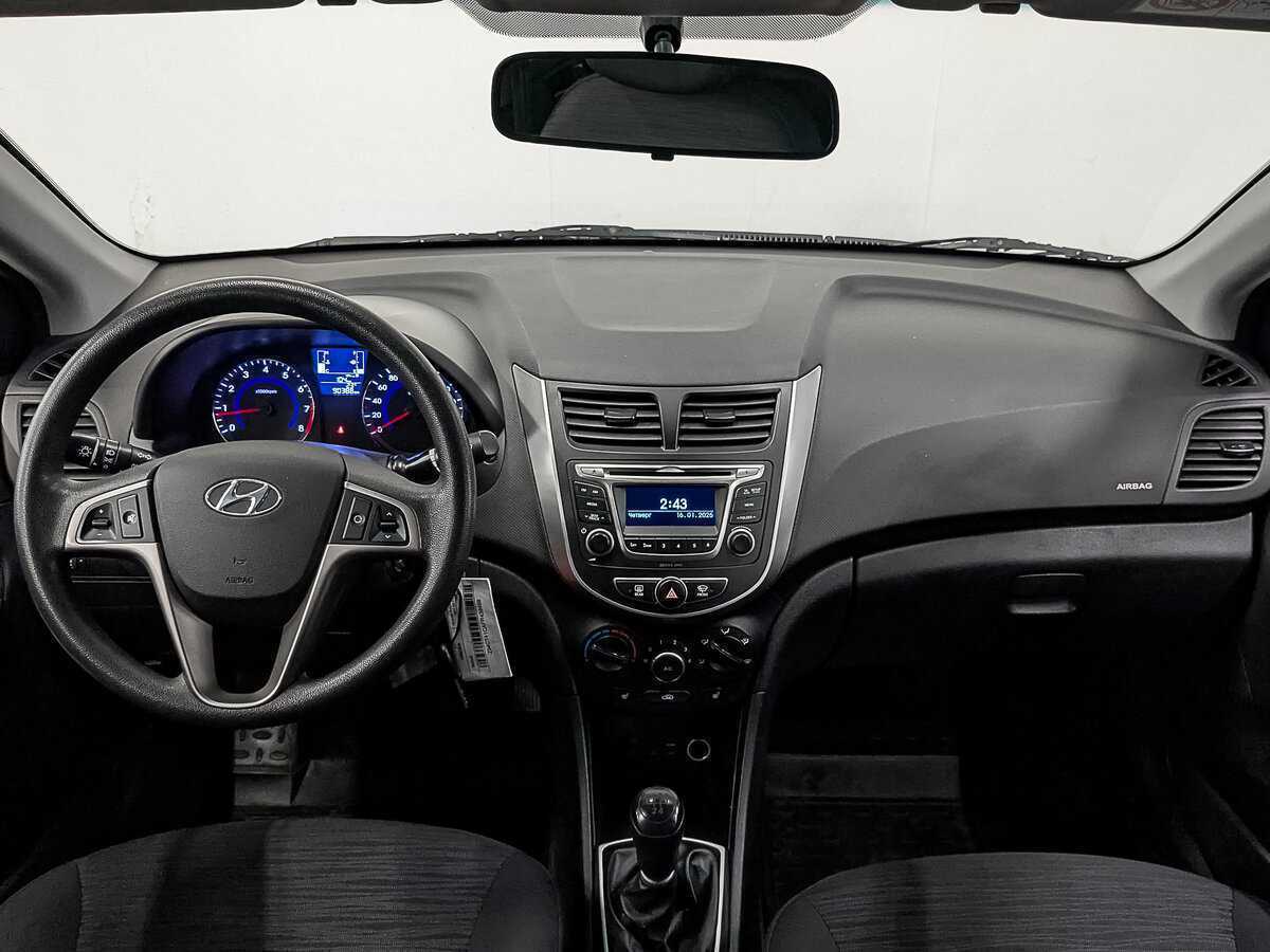 Купить Hyundai Solaris, 2015, 90 379 км, фото №12