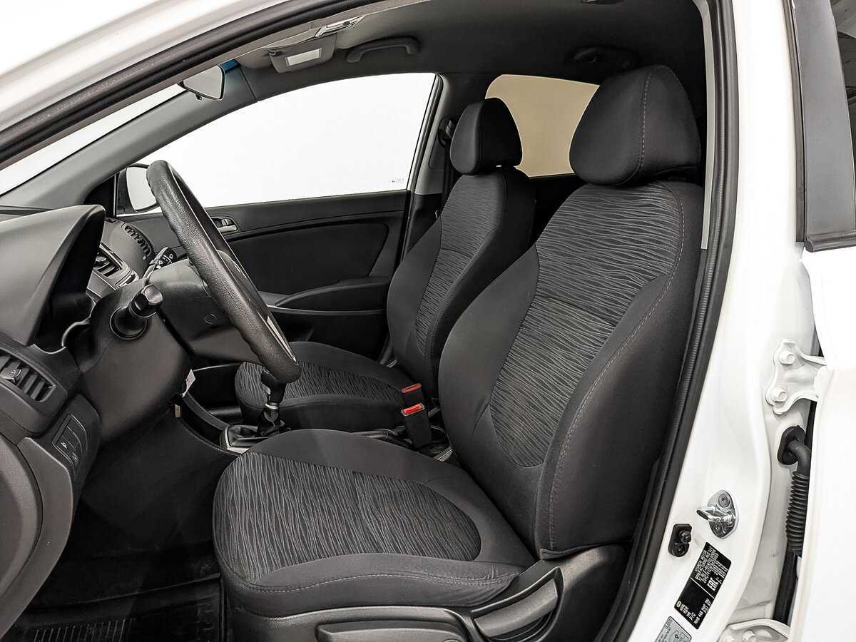 Купить Hyundai Solaris, 2015, 90 379 км, фото №18