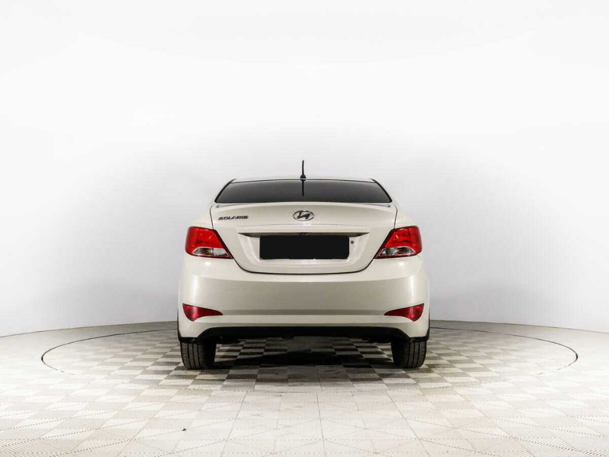 Купить Hyundai Solaris, 2016, 163 533 км, фото №4