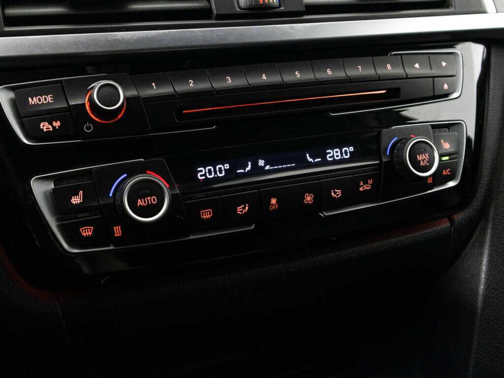 Купить BMW 3 серии 320i, 2016, 192 884 км, фото №18