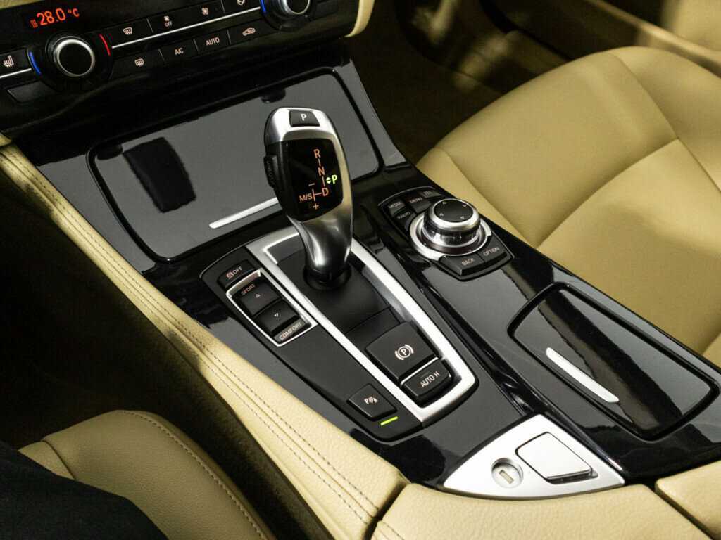 Купить BMW 5 серии 520i, 2014, 124 174 км, фото №18