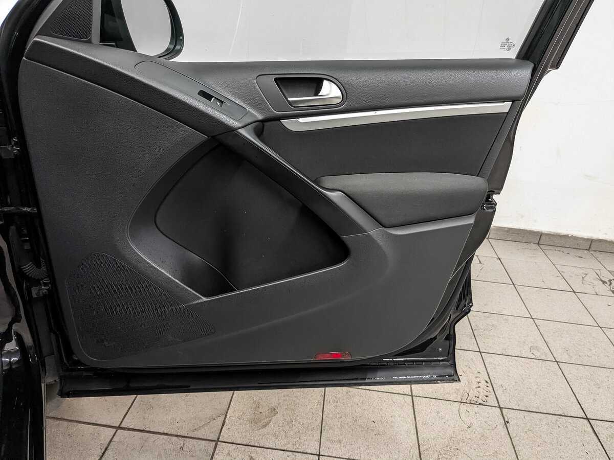 Купить Volkswagen Tiguan, 2015, 136 730 км, фото №24